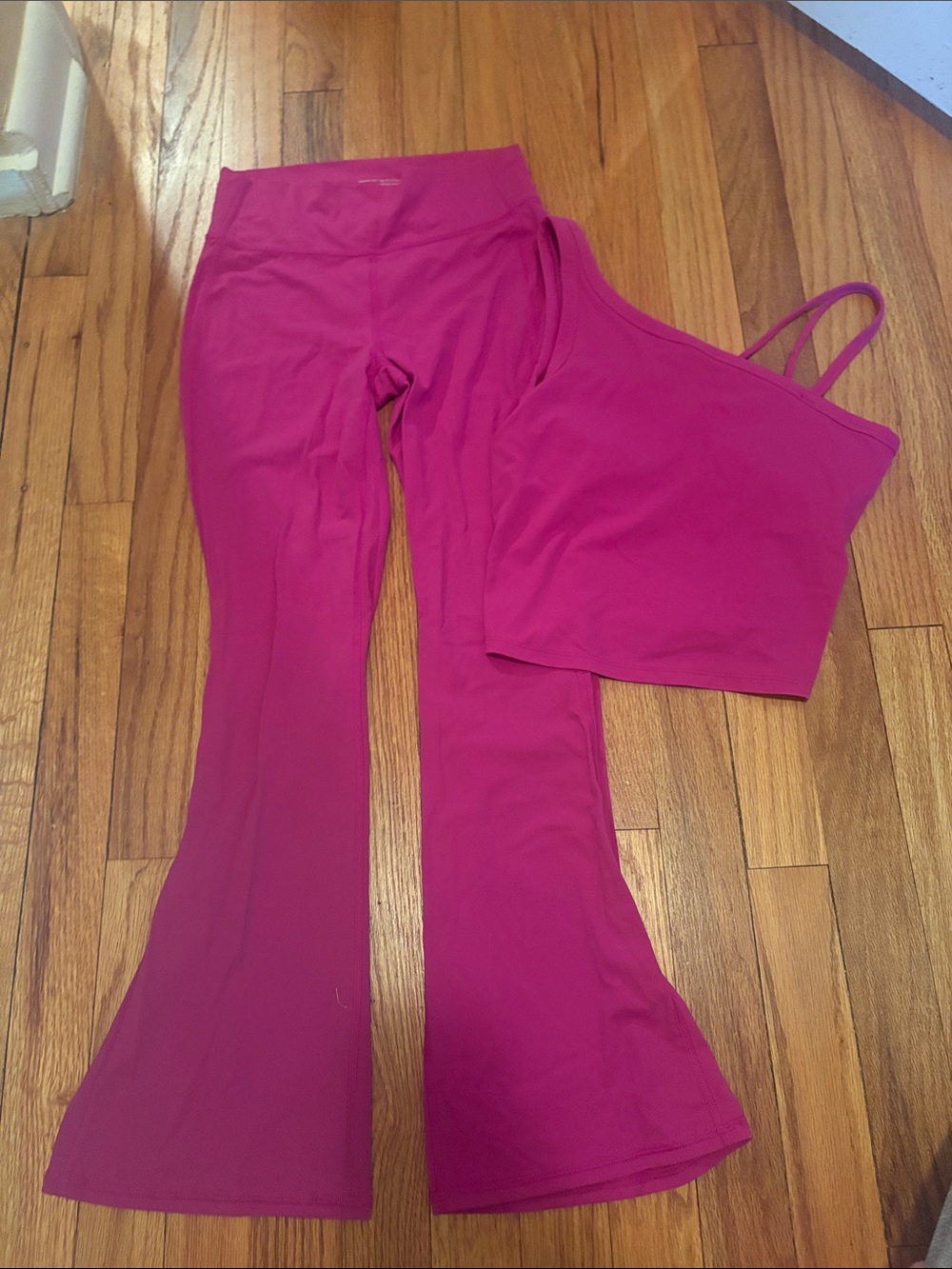 all in motion youth large flare active pants and sports bra in Bright Pink